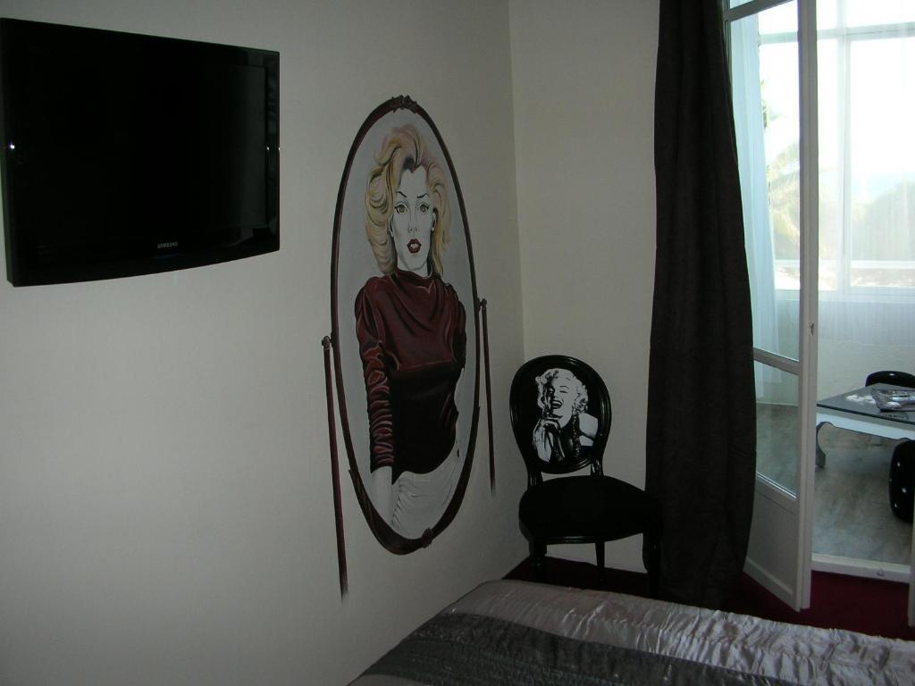 Le Marina B Hotel La Ciotat Room photo