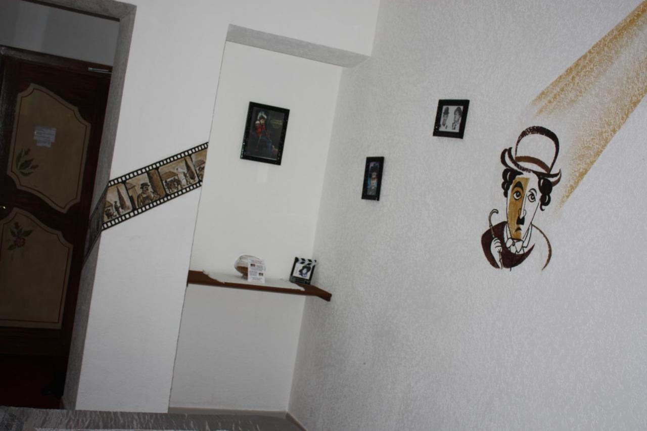 Le Marina B Hotel La Ciotat Room photo